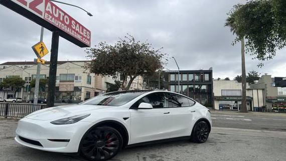 TESLA MODEL Y 2022 7SAYGDEF3NF559671 image